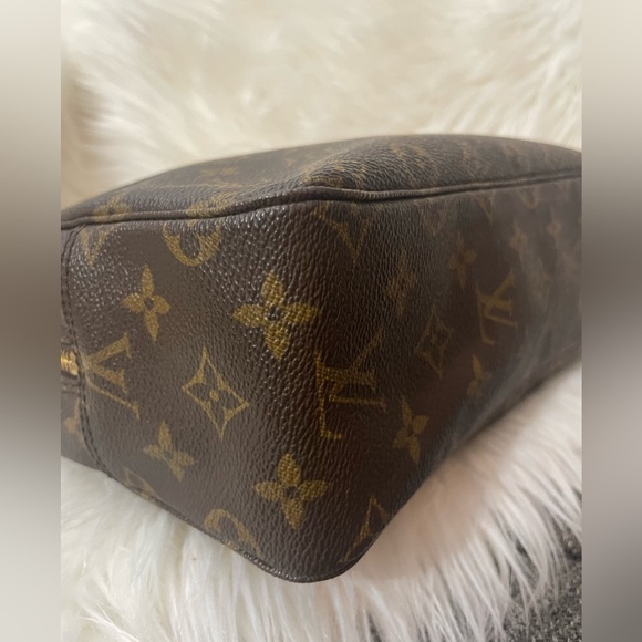 Sold on ig Authentic vintage Louis Vuitton Trouse 28 (makesup pouch) - Picture 11 of 16